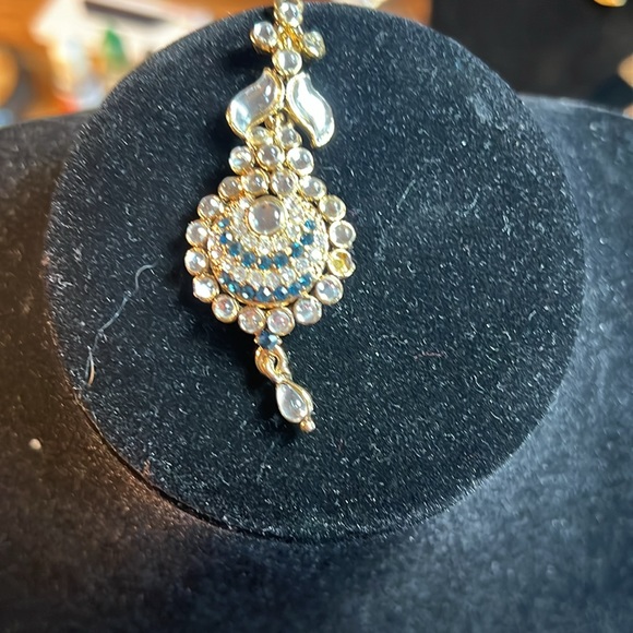 Formal necklace /pierced earrings - Picture 4 of 4